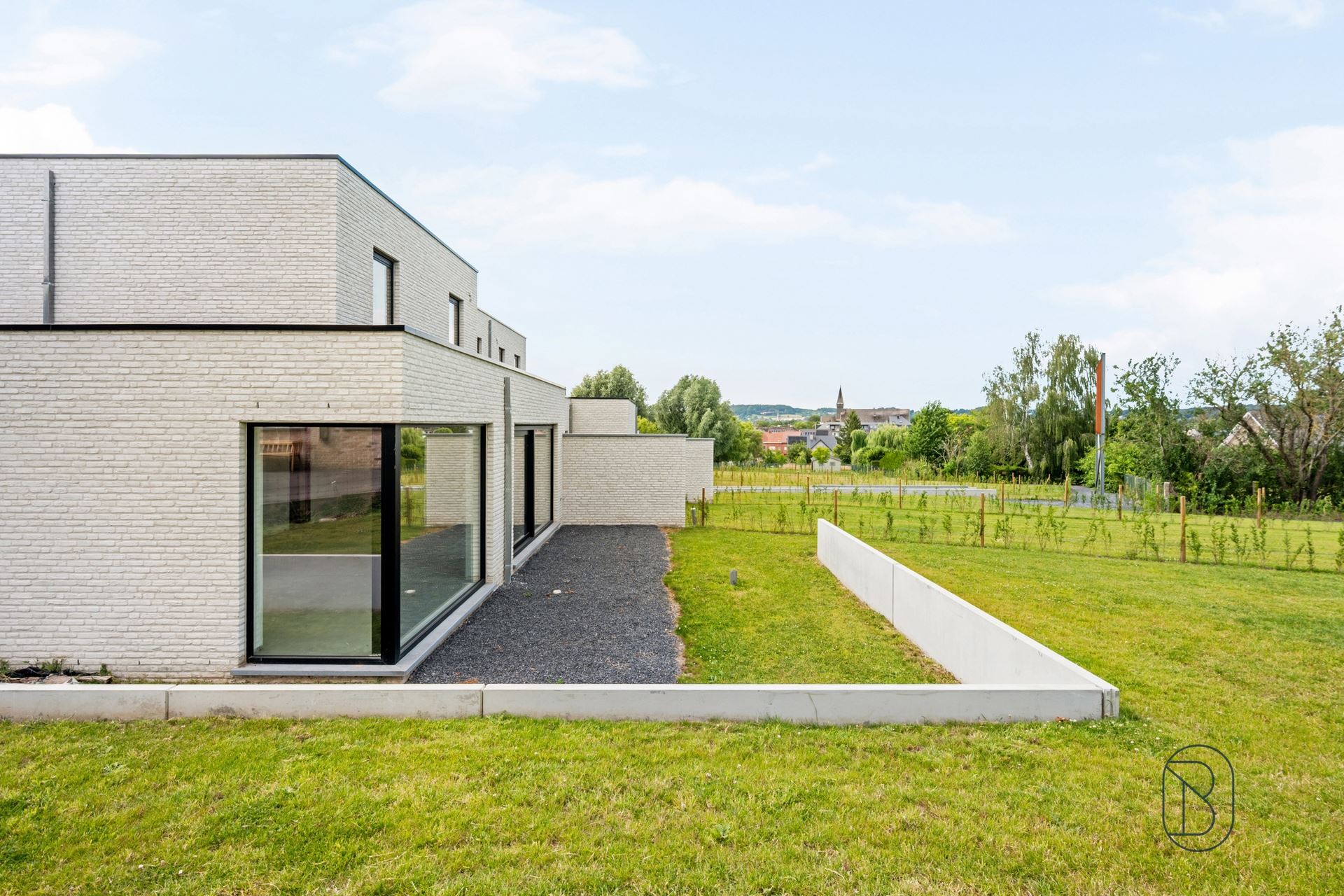 Kwalitatieve moderne energiezuinige luxe-woning met tuin. - foto 2