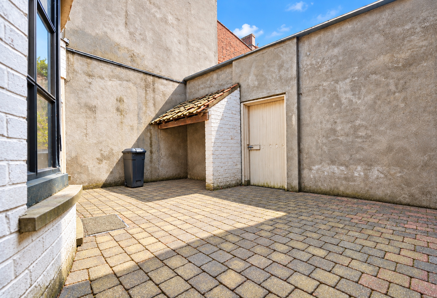 Centraal gelegen handelspand op topligging voor 299.000 EUR - foto 5