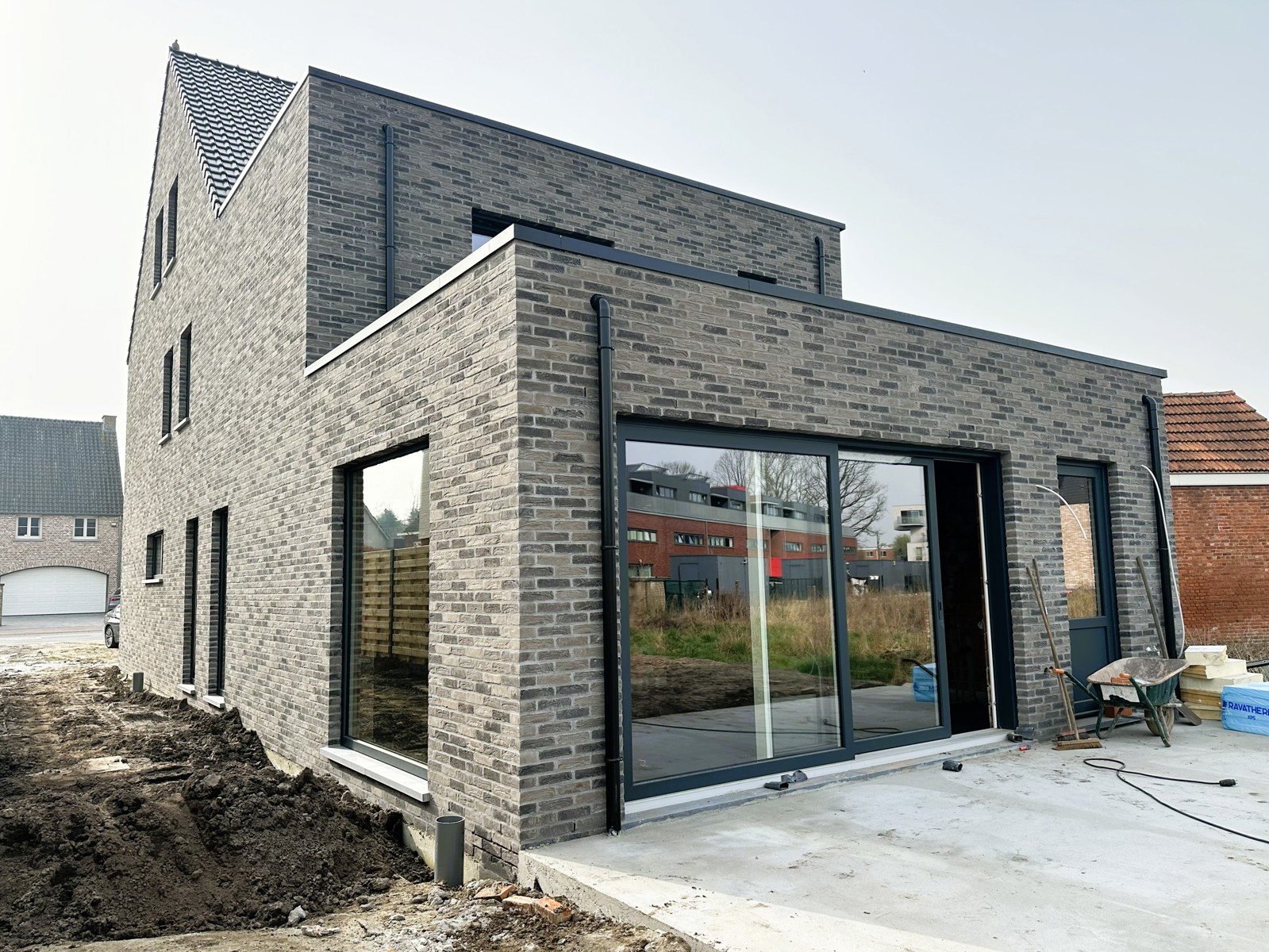 Nieuwbouwwoning, centraal gelegen nabij het centrum. - foto 5