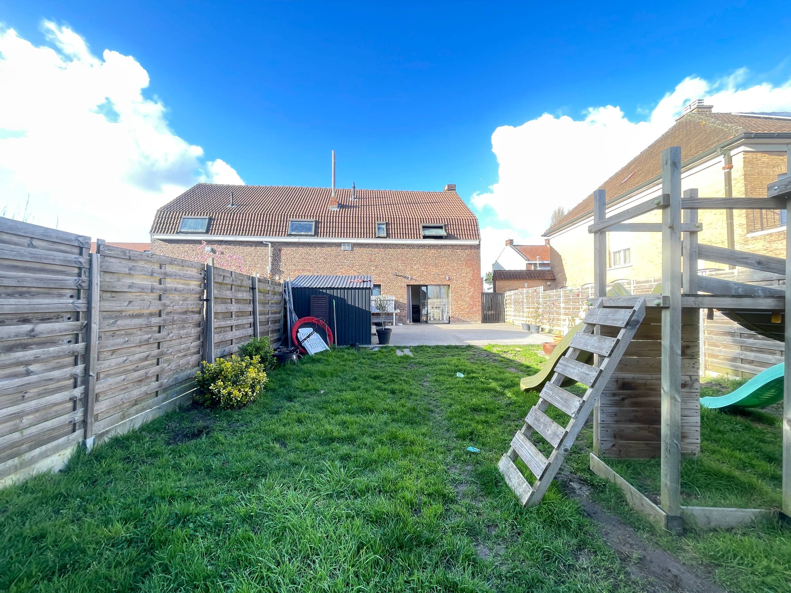 halfopen woning met  3 slpk + zuid gerichte tuin + parking - foto 3