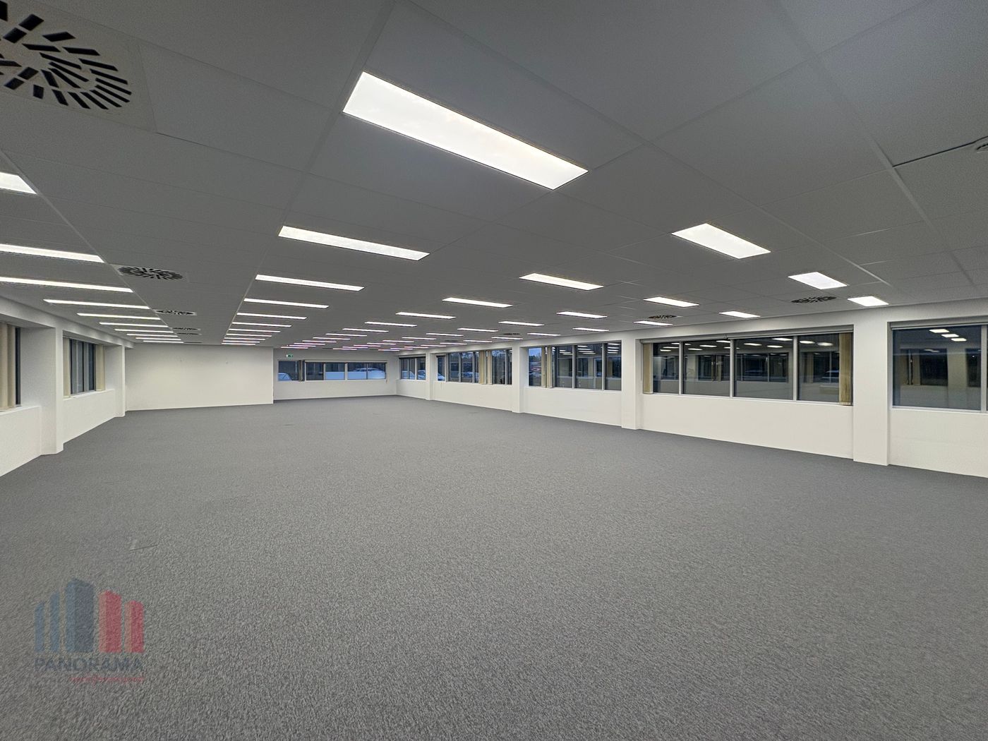 Kwalitatieve kantoorruimte van 575 m² met uitstekende bereikbaarheid - foto 3