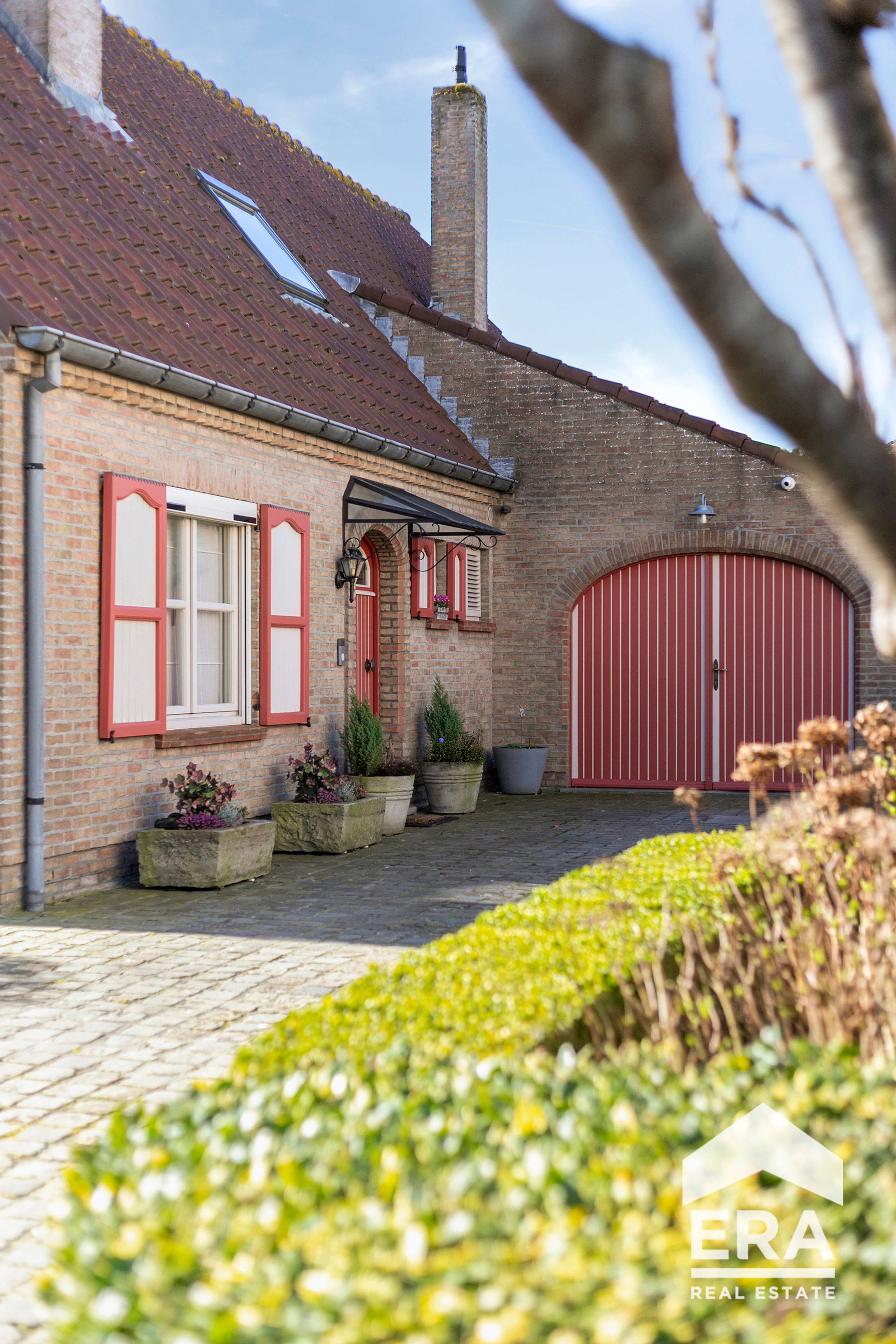 Instapklare alleenstaande villa met 4 slaapkamers te Jabbeke - foto 3