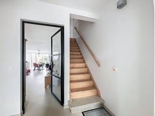 This house is located in a prime location in Aalter. Shops, schools and restaurants are within walking distance. The smooth connection to access...