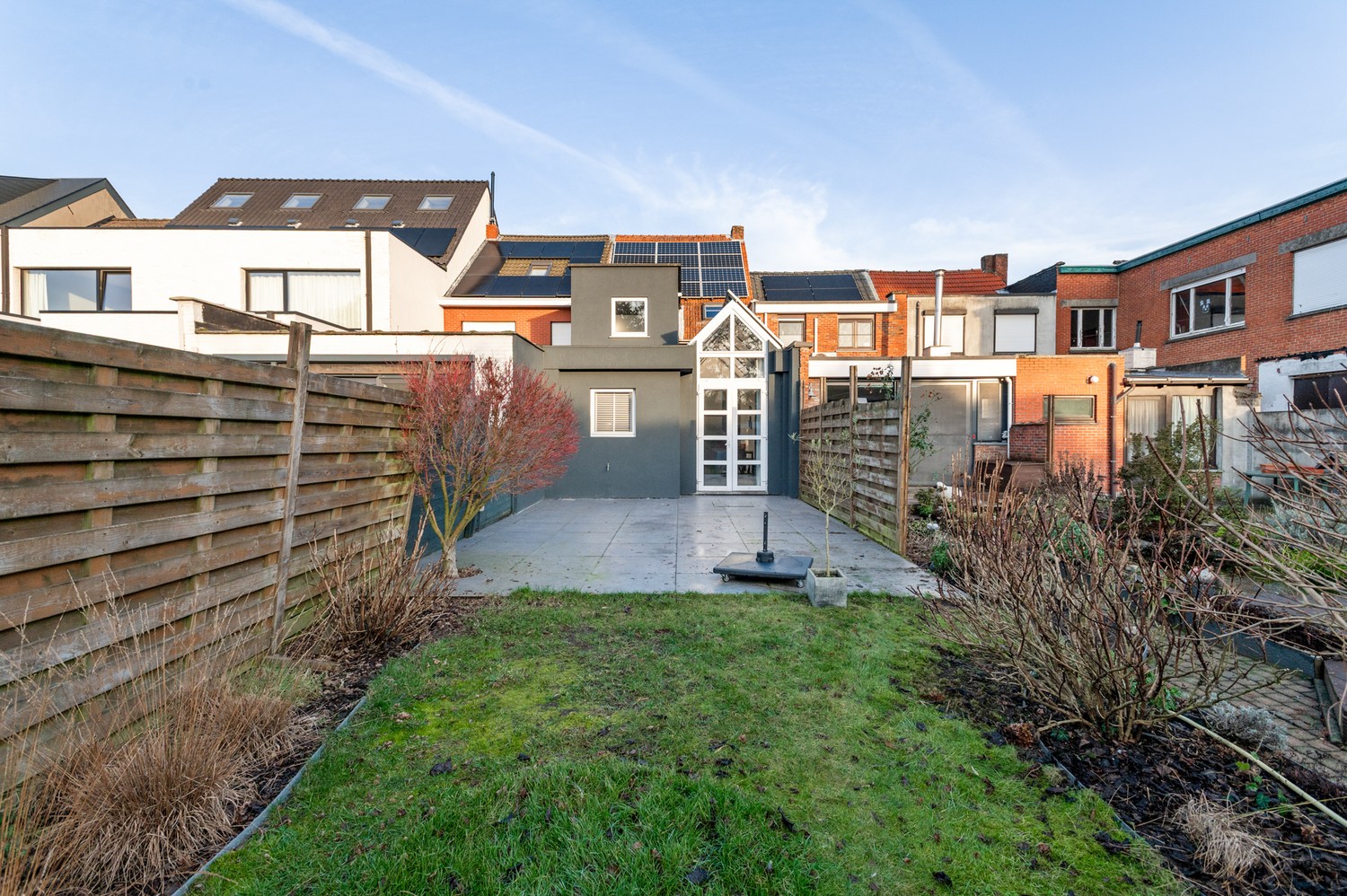 Instapklare, lichtrijke woning in doodlopende straat nabij het Kanaal van Wijnegem - foto 4