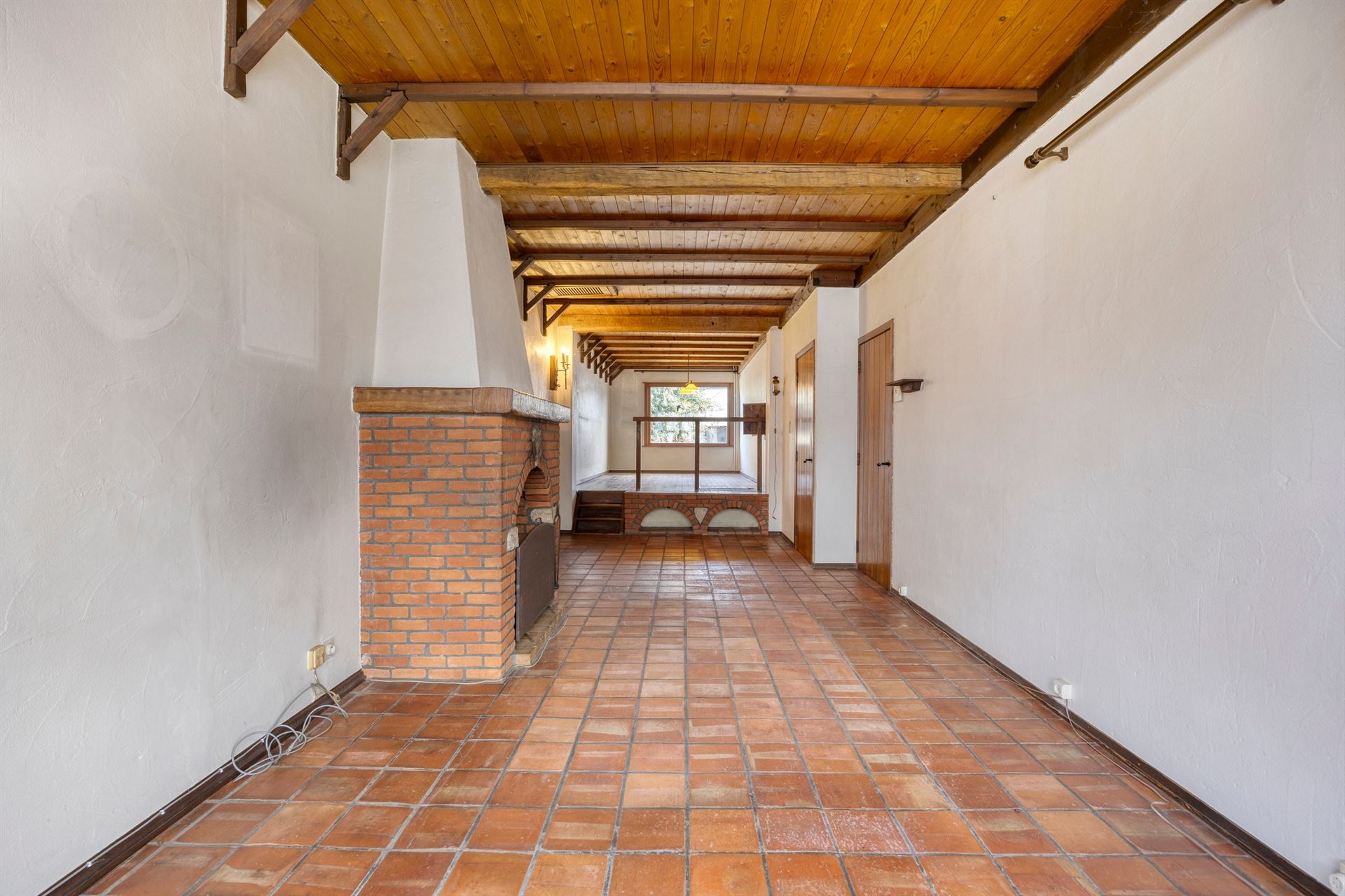 Charmante woning met 3 slpks, tuin en atelier - foto 4