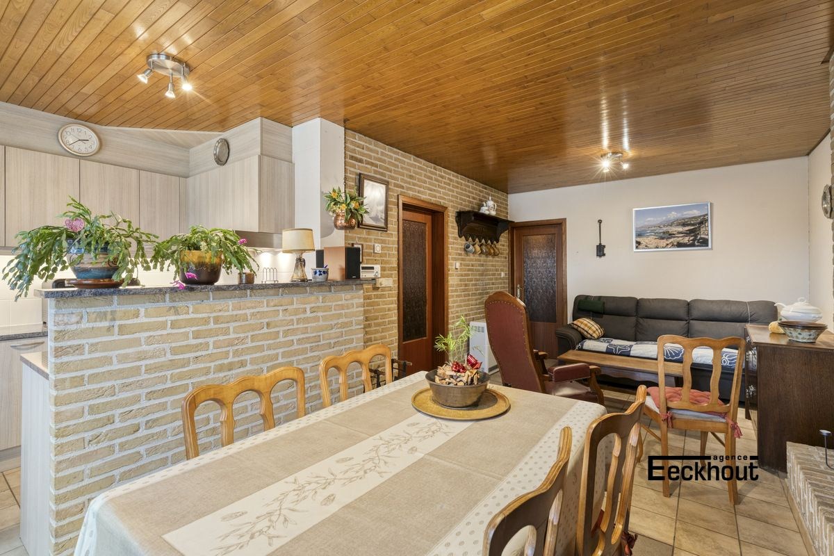 Gezellig appartement met 2 slaapkamers en ruime tuin met garage. - foto 3