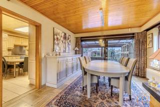 Welkom in deze ruime, veelzijdige woning in Olen, op 1200 m² grond, met bijna 300 m² bewoonbare oppervlakte. Er zijn 5 slaapkamers en de kelder is...
