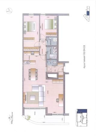 Prachtig zongericht appartement met groot zuidgericht zonneterras.<br />Grote living met open keuken. Badkamer met inloopdouche en dubbele lavabo.<br />Apart toilet en aparte ruime berging. Twee slaapkamers met dubbele bedden waarvan 1 slaapkamer met dressing. Mogelijkheid om een garage bij aan te kopen in het gebouw.<br />Volledig gemeubeld. EPC ATTEST A !