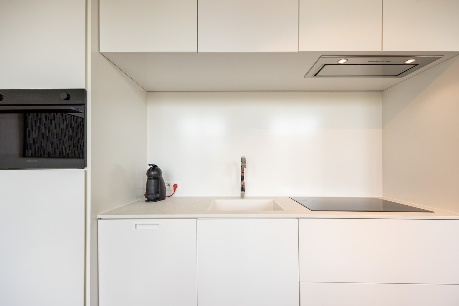 Instapklaar gemeubeld appartement met ruim terras in hartje Antwerpen - foto 4