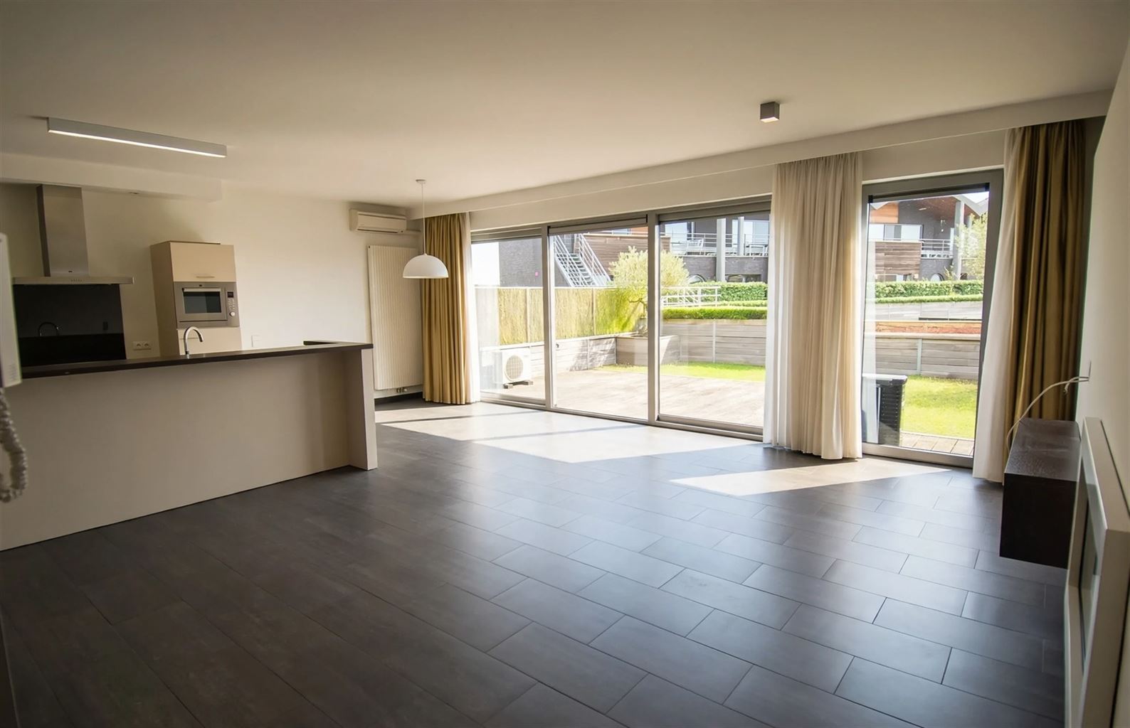 Apartment for rent in Maaseik with 2 bedrooms - photo 4
