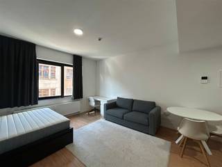<p>Welcome to Residence Black Box, where we offer you a fully renovated studio. The studio is fully furnished and has an installed kitchen and bathroom. Everything you need to study and live comfortably in Leuven. You can also find everything you need for everyday life in the surrounding shopping street.<br /><br />Interested? Contact us today for an on-site visit: 0470 59 65 44 or verhuur@connect-immo.be<br /><br />Huurprijs: €970 excluding €80 (heating, internet and common charges) + water and electricity<br />*Excluding student tax<br />Available from September 15, 2026</p>