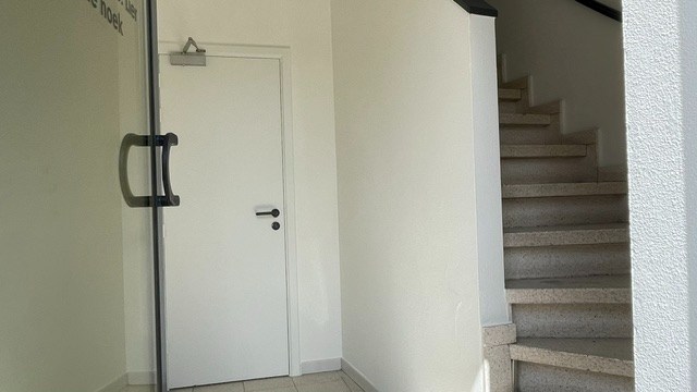 Ruim gerenoveerd appartement met 3 slaapkamers in half open bebouwing te Lier, duplex, 140m², 1 badkamer, gerenoveerd in 2026 - foto 2