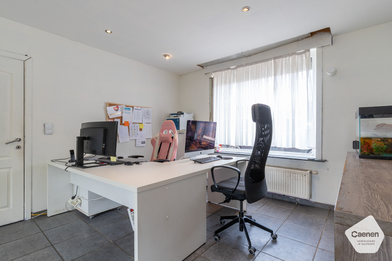 Ruime half-open woning met 4 slaapkamers, muziekstudio/hobbyruimte, garage en leuke tuin - photo 4