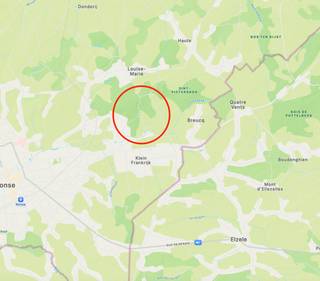Deze eigendom, in de regio Muziekbos/Kanarieberg wordt discreet verkocht. Alle informatie omtrent de eigendom kan verkregen worden na contact met Immo Margaux. Wij helpen jullie heel graag verder. <br /><br />Deze energiezuinige moderne villa strekt zich uit over een mooi perceel van 1230 vierkante meter, temidden het groen. De woning werd gebouwd in 2014 en is dus heel recent en in perfecte staat. <br /><br />De woning heeft een ruime oprit, die plaats biedt voor 4 wagens in een overdekte carport. Het perceel is volledig omheind, en een grote poort biedt ook privacy en veiligheid. <br /><br />We komen de woning binnen in een ruime inkomhal, voorzien van vestiaire, en apart toilet. Zo komen we verder in de ruime open leefruimte met een prachtige elektrische open haard, een cosy corner die perfect als gelijkvloerse bureau of speelkamer kan dienen, een ruime lichtrijke eetplaats aan het overdekt terras aansluitend aan de volledig uitgeruste open keuken. <br /><br />Er is een gelijkvloerse berging met alle nutsvoorzieningen en technieken, alsook toegang naar de praktische prefab kelder. <br />Daarnaast is van Modulhome een volledige bijbouw geplaatst, die multifunctioneel kan worden ingezet. Momenteel ingericht als extra slaapkamer met eigen badkamer. Deze ruimte biedt talrijke mogelijkheden in het kader van een vrij beroep, praktijkruimte,... De mogelijkheden zijn eindeloos. <br /><br />Op de bovenverdieping bevinden zich naast een riant dakterras met groene verzichten ook nog een polyvalente overloop, de master bedroom met eigen inbouwdressing, 2 volwaardige slaapkamers, en een badkamer met dubbele lavabo alsook zowel inloopdouche, toilet als bad. <br /><br />Het perceel van 1230 vierkante meter heeft een uitstekende zonoriëntatie en is uitgerust met een aluminium tuinhuis.<br /><br />Extra: <br />- Regenwater 15 000 liter <br />- Volledige voorzieningen op gelijkvloers (kamer + badkamer | praktijk of vrij beroep mogelijk) <br />- Volledig rolstoeltoegankelijk <br />- Vliegenramen <br />- Domotica <br />- Volledig omheind met toegangspoort <br />- Brustor zonnetent <br />- Driedubbel glas