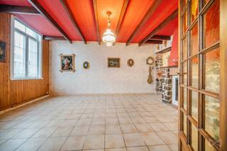 Huis 2 gevels van karakter – 195 m2 bewoonbaar – 4 tot 5 slaapkamers – Tuin op het zuidenIdeaal gelegen dicht bij de snelwegen, het treinstation, het...