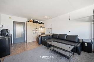 Met veel plezier stellen wij u deze lichtrijke studio voor, gelegen in de Vanden Tymplestraat, een rustige zijstraat van de Diestsestraat...