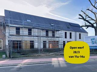*Zaterdag 28 maart Open Werf van 11u tot 14u*<br /><br />Stap binnen in jouw toekomstig huis, een oase van rust in een groene omgeving. Deze prachtige, duurzame en energiezuinige A+ halfopen woning bestaat uit drie bouwlagen.<br />Het gelijkvloers biedt modern comfort met inkomhal, toilet, inpandige garage met warmtepomp, ingerichte keuken met toestellen en aansluitende living. Afwerking is nog bespreekbaar met professionele begeleiding.<br />Op de eerste verdieping vind je drie gezellige slaapkamers, een luxueuze badkamer met een inloopdouche en een apart toilet voor extra gemak. De bijhorende dressing maakt alles compleet. En laten we de zolder niet vergeten - een veelzijdige ruimte die je kunt omtoveren tot 2 extra slaapkamers, een inspirerend thuiskantoor of jouw eigen persoonlijke hobbyruimte. De zuidwest gerichte tuin wordt volledig omheind en voorzien van een poortje achteraan. De werken zijn ondertussen gestart!<br /><br />Prijs excl. aankoopkosten en btw.<br /><br />Meer info via 09 280 60 60 of info@durabrik.be.<br />Download de brochure op https://www.durabrik.be/nl/nieuwbouwprojecten/puurs-sint-katharinastraat<br /><em>*beelden zijn indicatief</em><br /> 