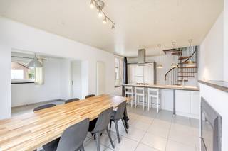 Deze instapklare woning is rustig gelegen in Hofstade en wordt omringd door groen, wat zorgt voor een aangename en rustige woonomgeving.Bij het...