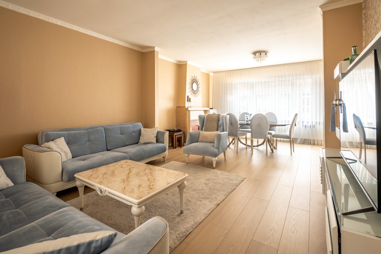 Eengezinswoning met 6 volwaardige slaapkamers - foto 1