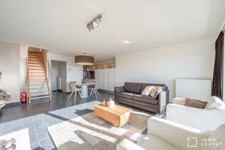 Beautiful duplex with open views near the seawall!