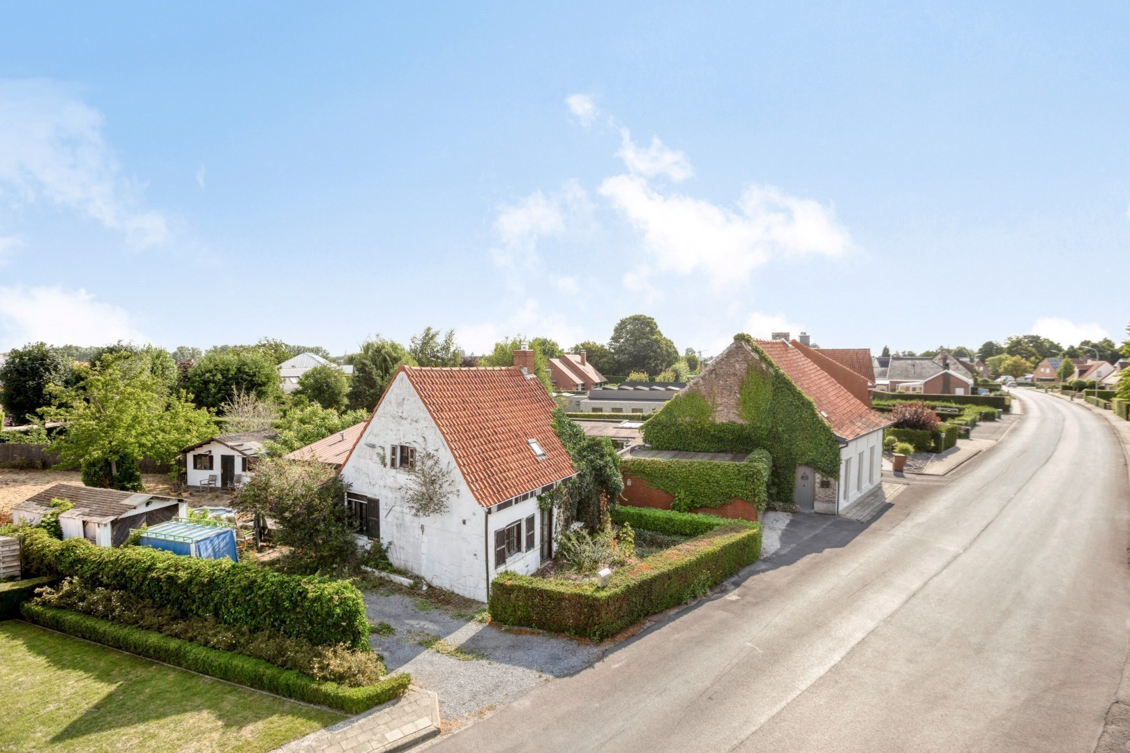 Stuk grond op 670 m2 in een rustige buurt! - foto 3