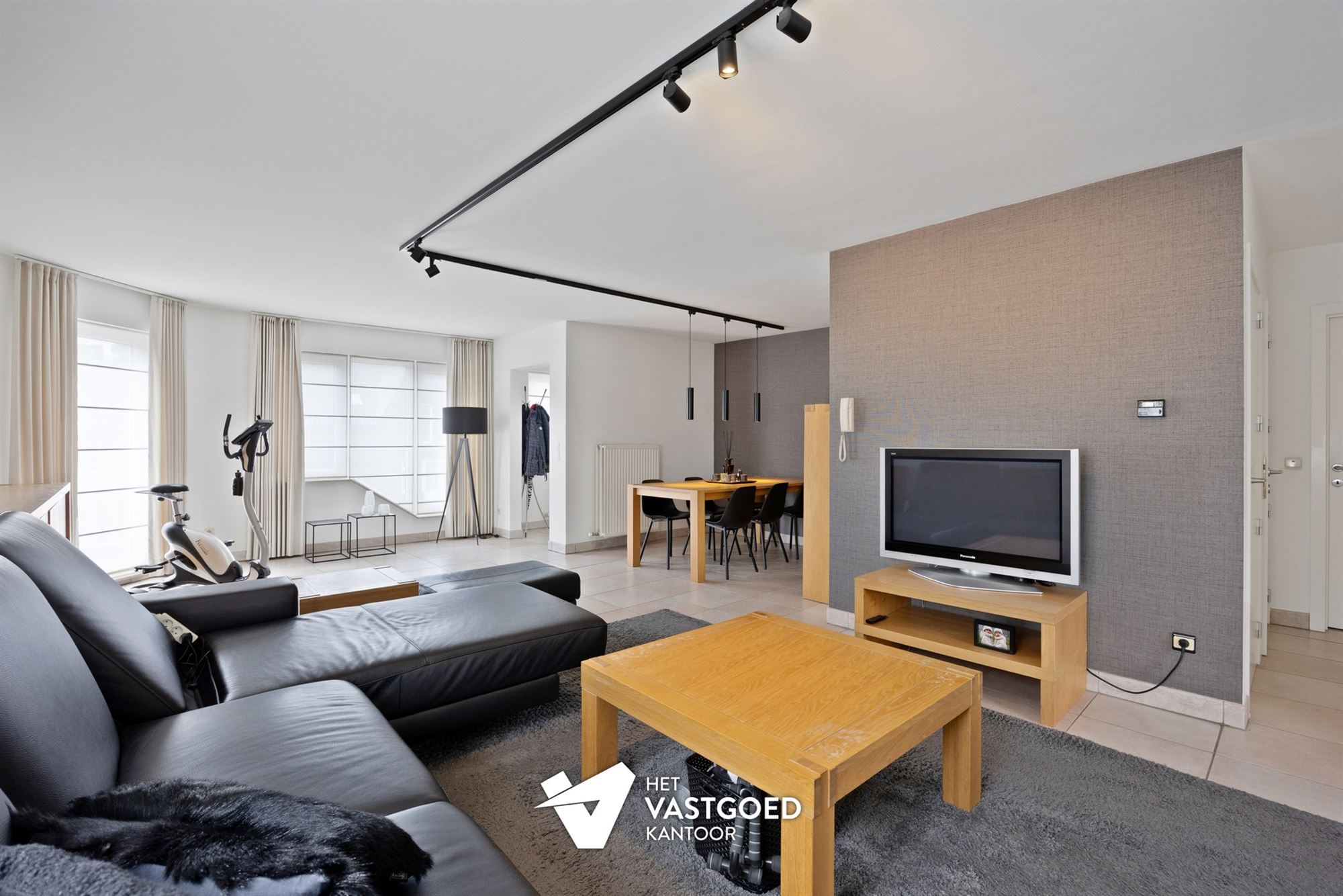 ZEER RUIM DUPLEX APPARTEMENT VAN 159 M² MET ZEER PRAKTISCHE INDELING EN KWALITATIEVE AFWERKING - foto 4