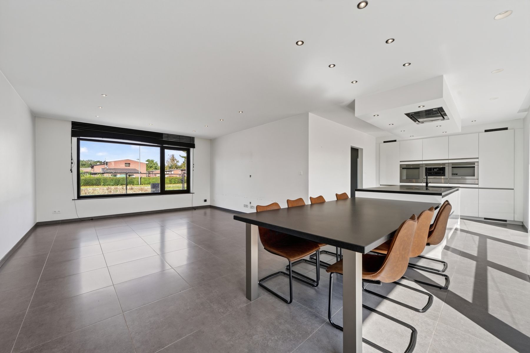 Instapklare, volledig gerenoveerde woning met 3 slaapkamers in een rustige omgeving - foto 4