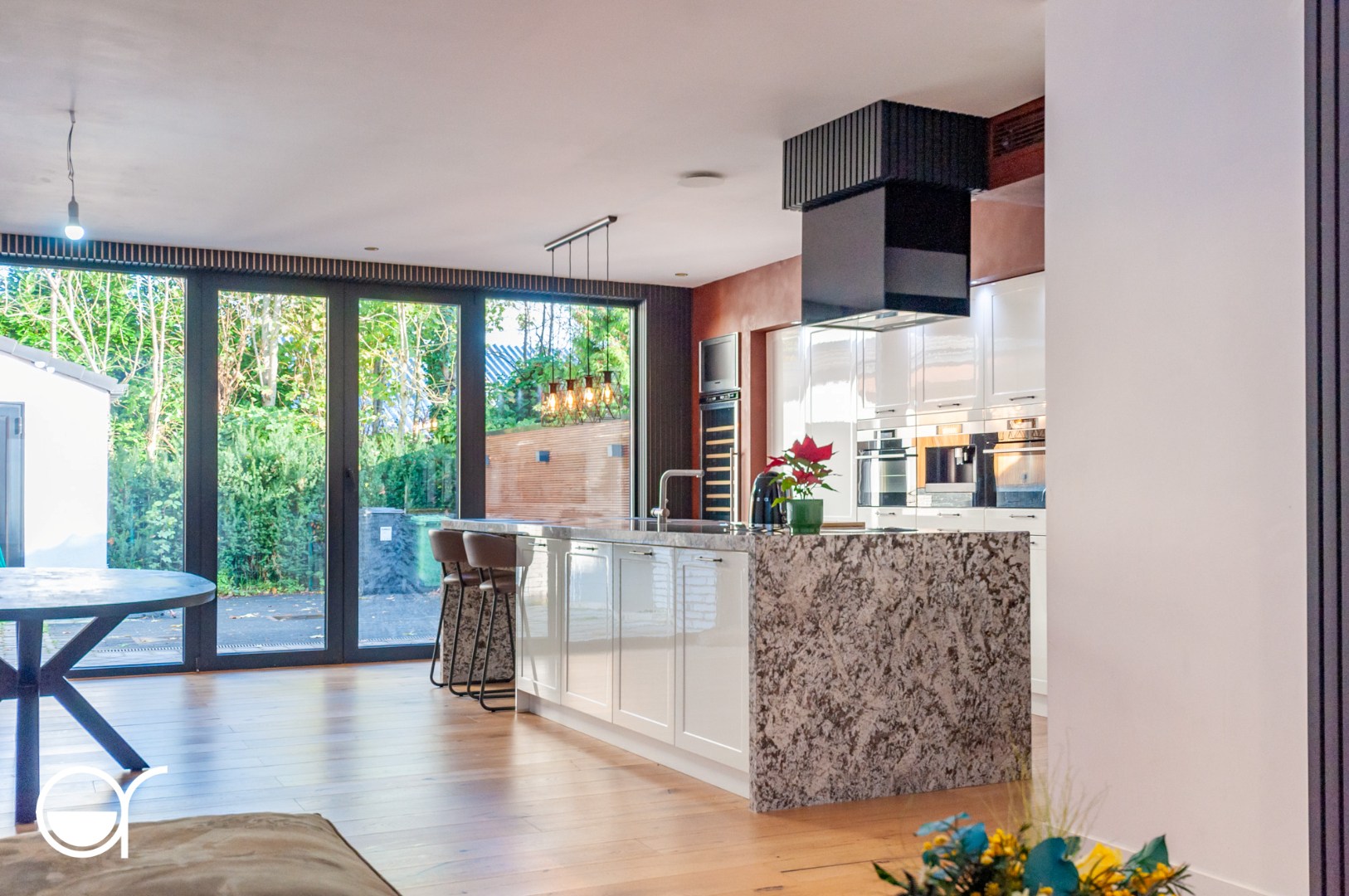 Ruime nieuwbouwwoning met vier slaapkamers in Sint-Amandsberg. - foto 5
