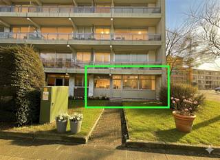 Cet espace de bureau d'environ 147 m² est situé au rez-de-chaussée et offre de nombreuses possibilités pour ceux qui recherchent un lieu de...