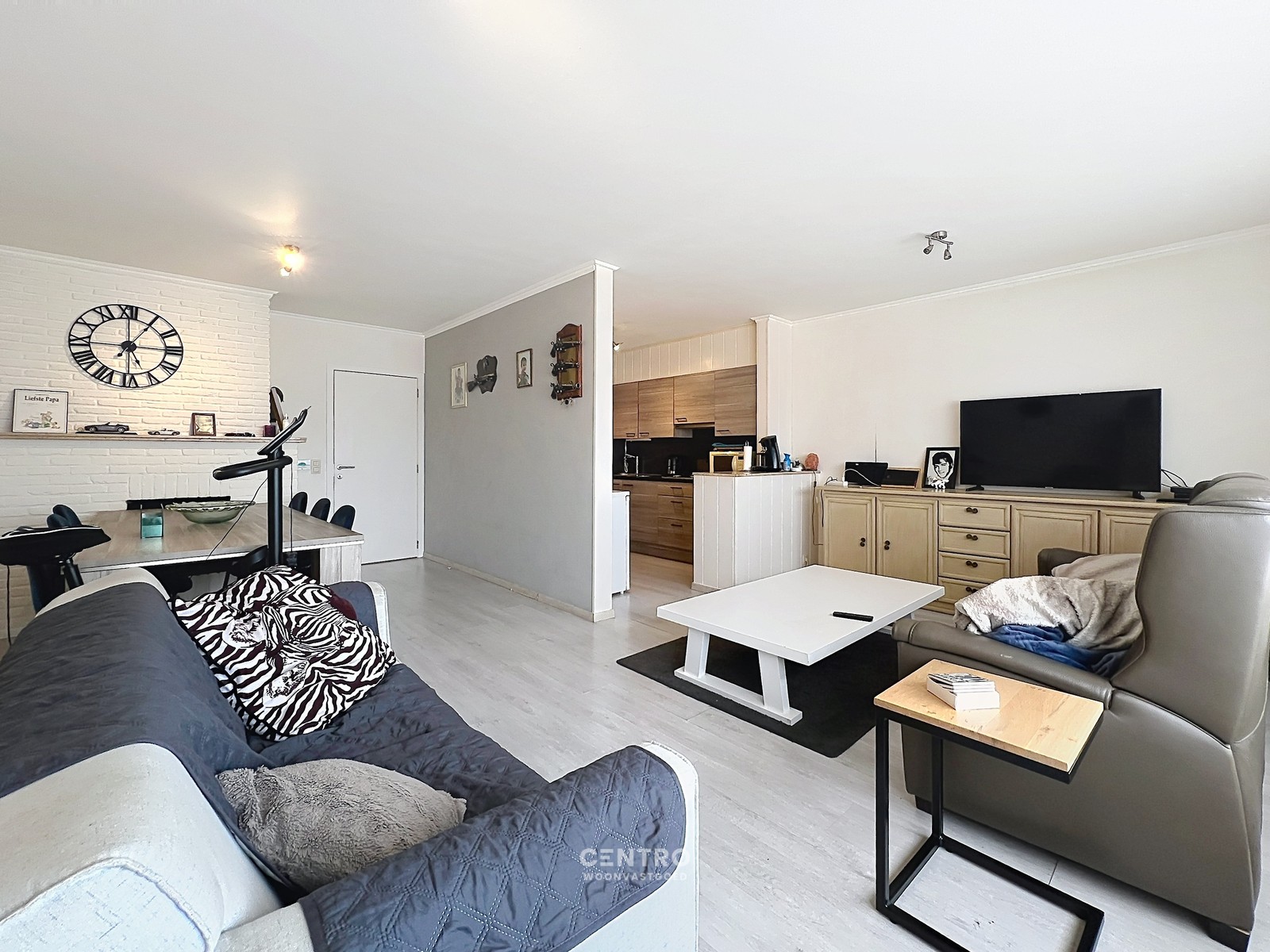 APPARTEMENT (75 m²) met 2 SLK, terras  én GARAGE (moto's, fietsen,...) op een centrale ligging te Roeselare - Perfect voor comfortabel wonen of als OPBRENGSTEIGENDOM ! - foto 5