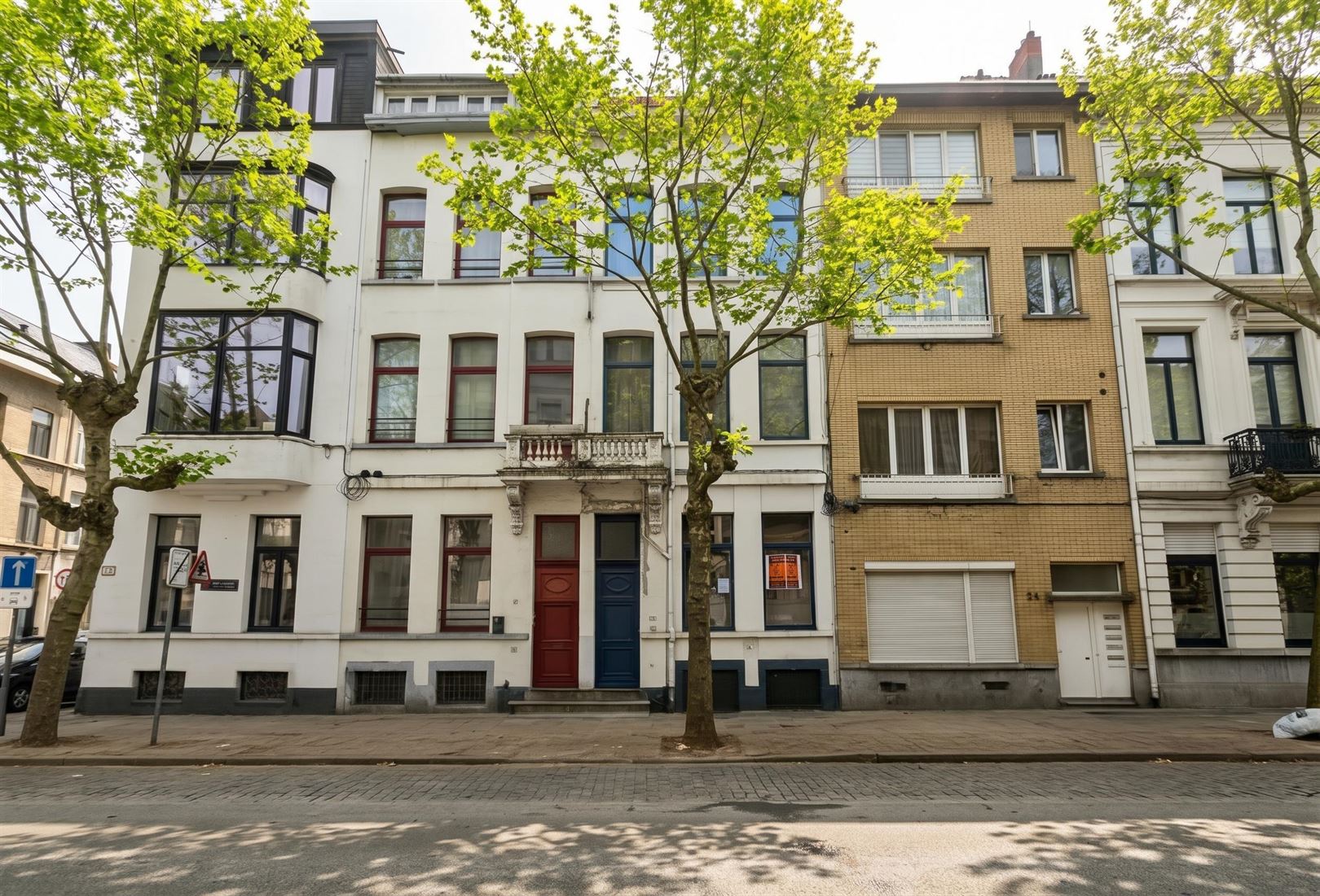 Volledig vernieuwd appartement vlakbij Italiëlei. - foto 1