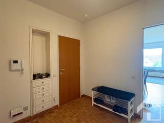 <p><span>Turnkey 2-bedroom apartment with terrace and car park</span></p><p><span>On the second floor of a well-kept building is this pleasant and bright 2-bedroom apartment with car parking space and practical layout.</span></p><p><span>The apartment has a spacious living room with access to a cozy terrace. The kitchen is fully equipped and gives onto a small terrace.</span></p><p><span>The apartment comprises one spacious bedroom and a second room that is ideal as a nursery, office or dressing room. The bathroom has a shower, sink, toilet and plumbing for a washing machine.</span></p><p><span>Through the spacious entrance hall you reach all rooms of the apartment. There is also a private storage room on the ground floor. A parking space in the garage completes the apartment.</span></p><p><span>The monthly provision is 135 and includes water, heating and general expenses.</span></p><p><span> </span></p><p><span>Interested? Contact Immo Matrix-Kolum</span><span> </span></p>