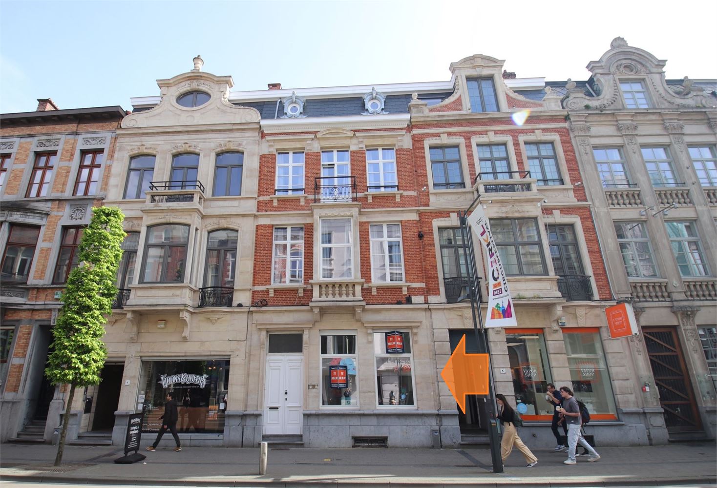 Zeer welgelegen handelsruimte met zuid-gerichte tuin en garage - photo 1