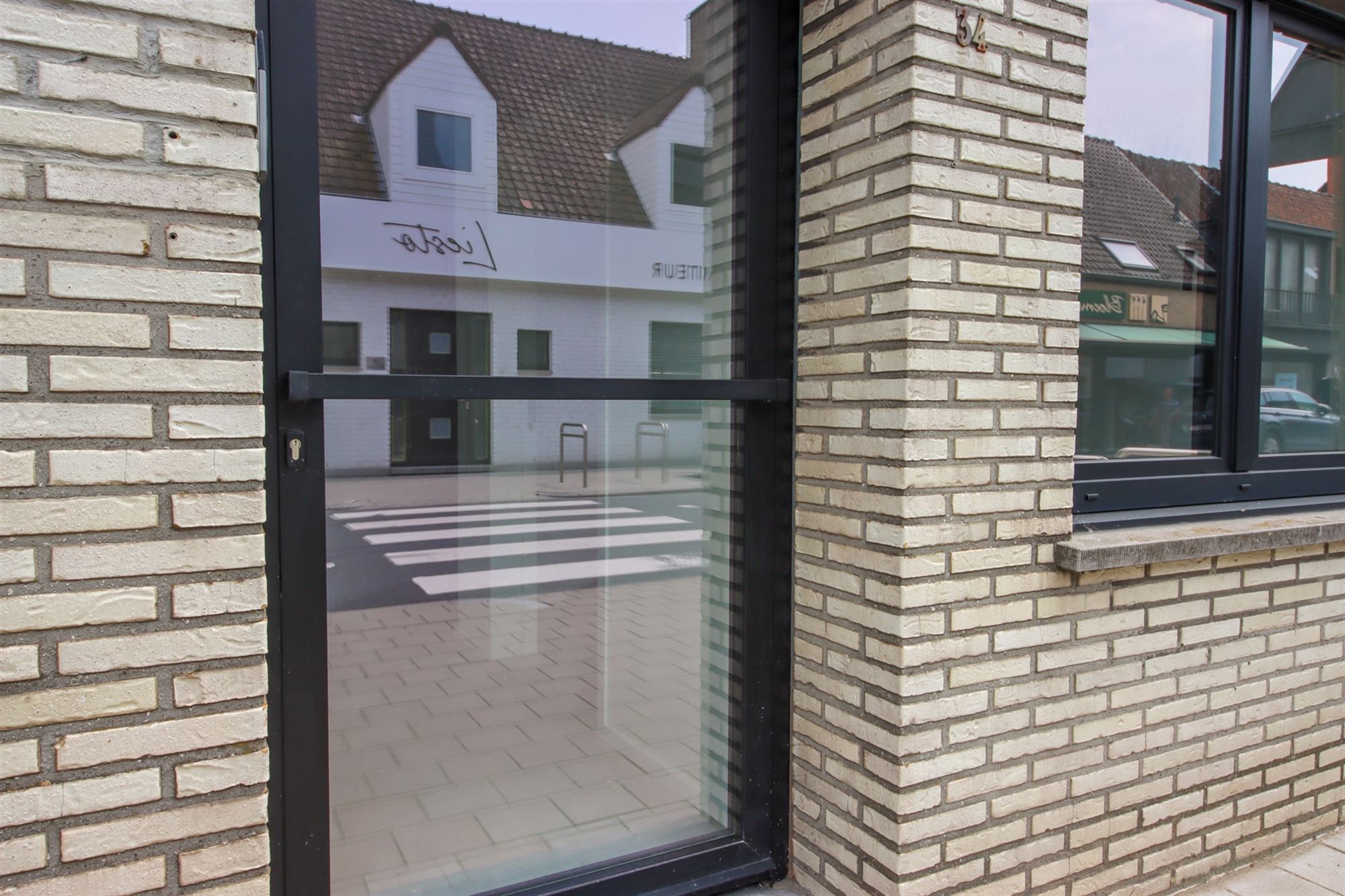 Commercieel gelegen kantoor of praktijkruimte. - foto 1
