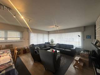 Cet appartement spacieux avec sous-sol offre un agencement confortable et fonctionnel avec beaucoup de lumière naturelle. Au rez-de-chaussée se...