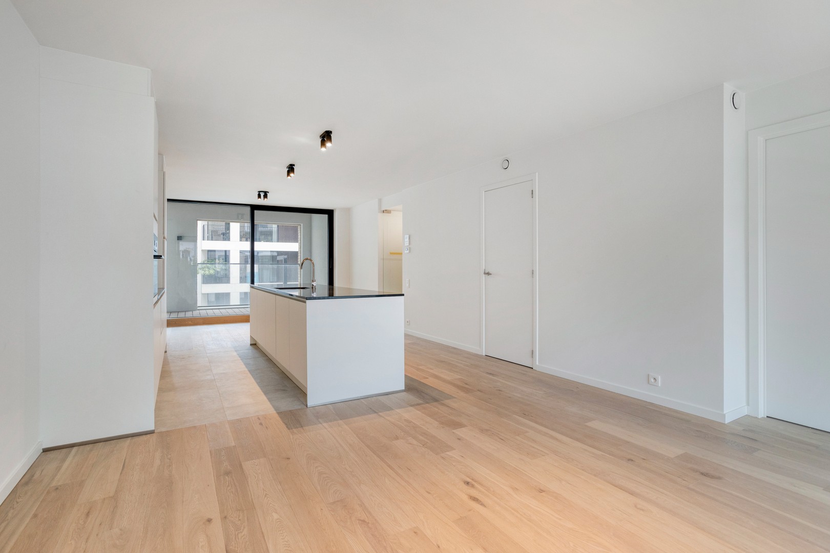 Mooi appartement van 120m² op de 6de verdieping - Panoramisch verzicht - foto 3