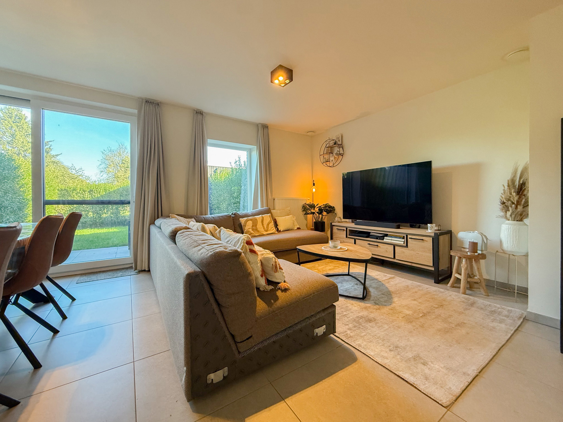 Gelijkvloers appartement met tuin in doodlopende straat - foto 5