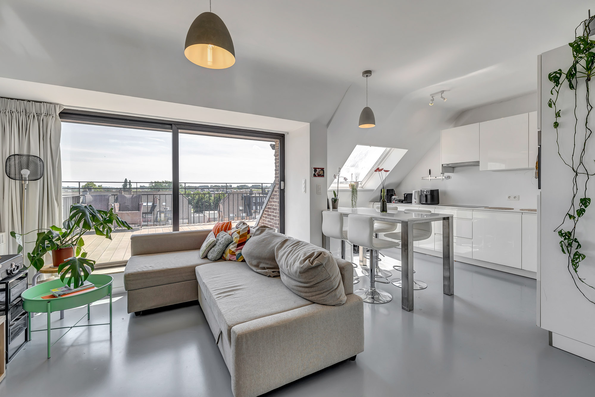 Gerenoveerd penthouse met 2 ruime terrassen in centrum - foto 4
