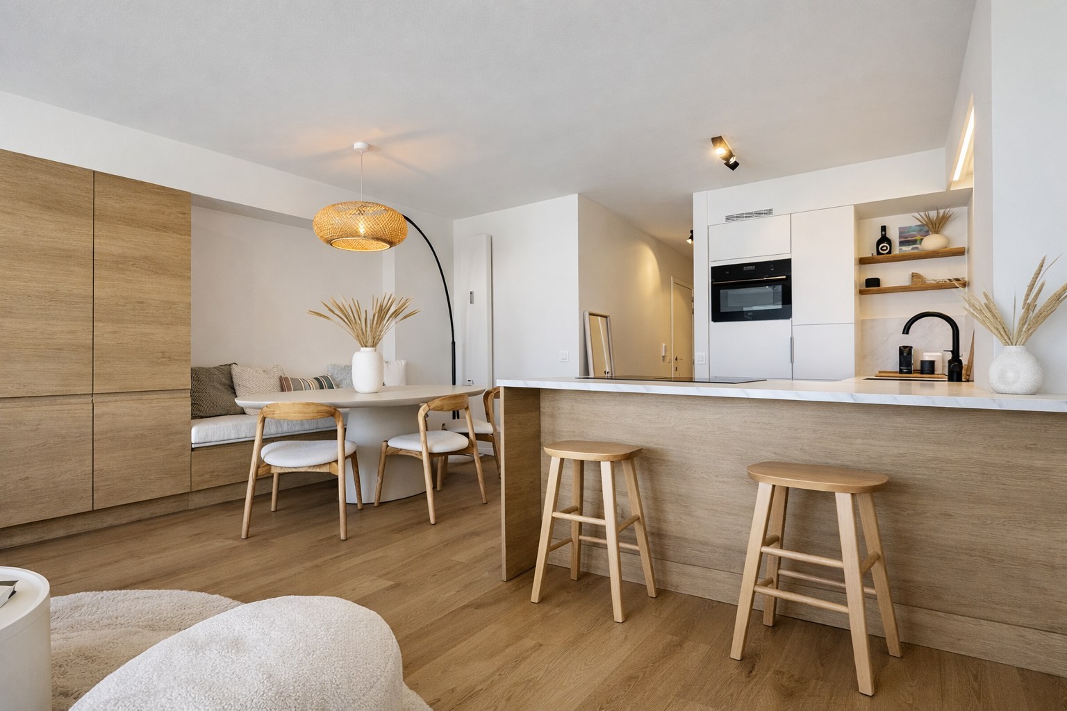 Gerenoveerd 2-slaapkamerappartement met frontaal ZEEZICHT op de Zeedijk te Heist. - foto 2