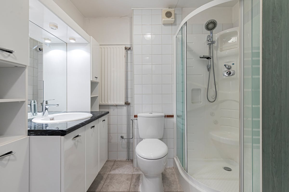Two bedroom apartment with garage box for sale in Blankenberge - photo 5