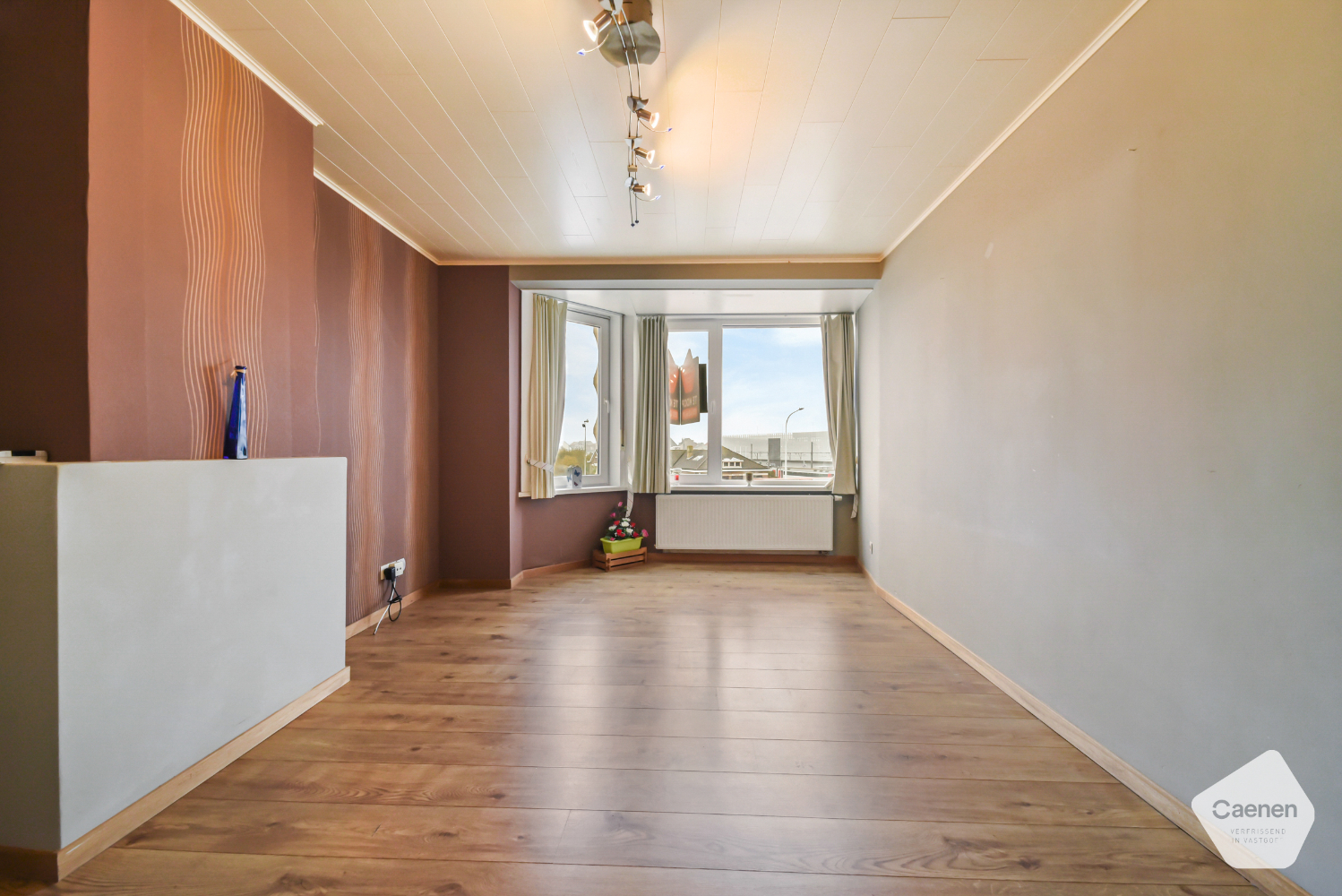 Licht op te frissen twee slaapkamer appartement op een uitstekende locatie - foto 3