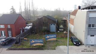 Loods van 200m² met naastliggende overdekking te Ingelmunster te koop.Perceelgrootte 1293m².Perceelbreedte 18.50m.Gelegen deels in woongebied met...