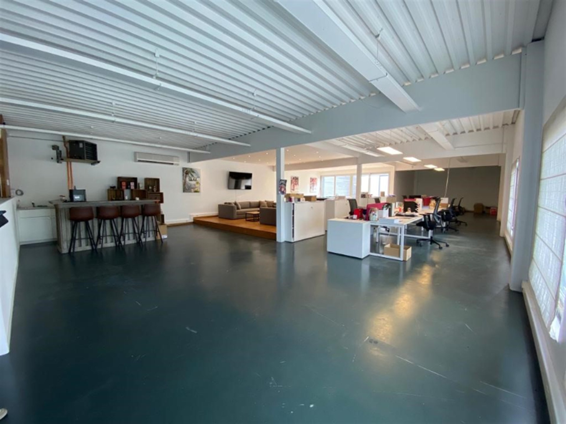 Commercial for rent in Wetteren - photo 1