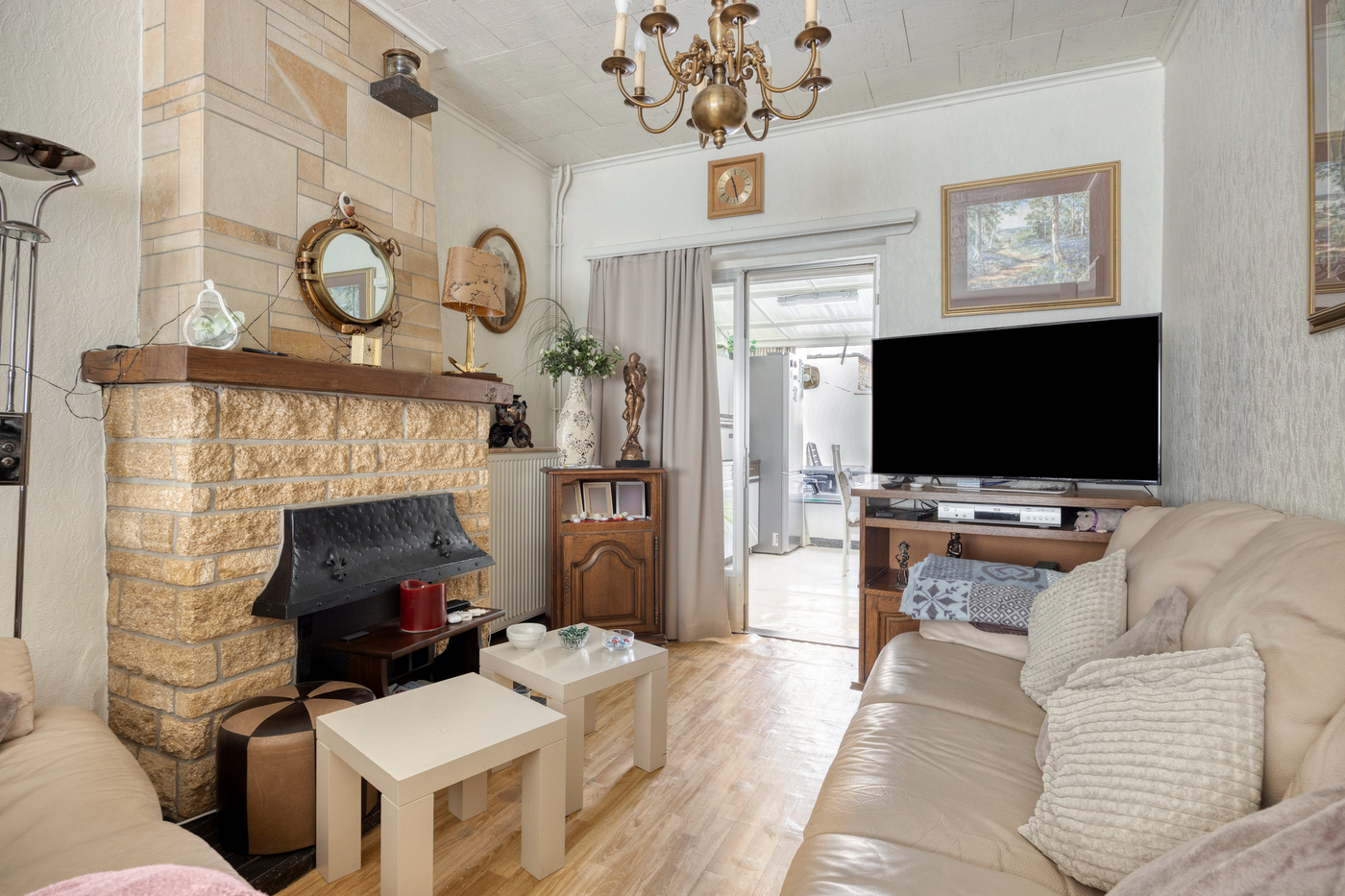 Charmante woning met gezellige leefruimte en terras - photo 3