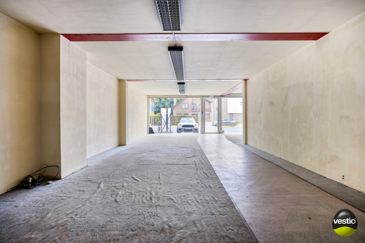 HANDELSPAND TE HOESELT NABIJ CENTRUM EN E313. - foto 5