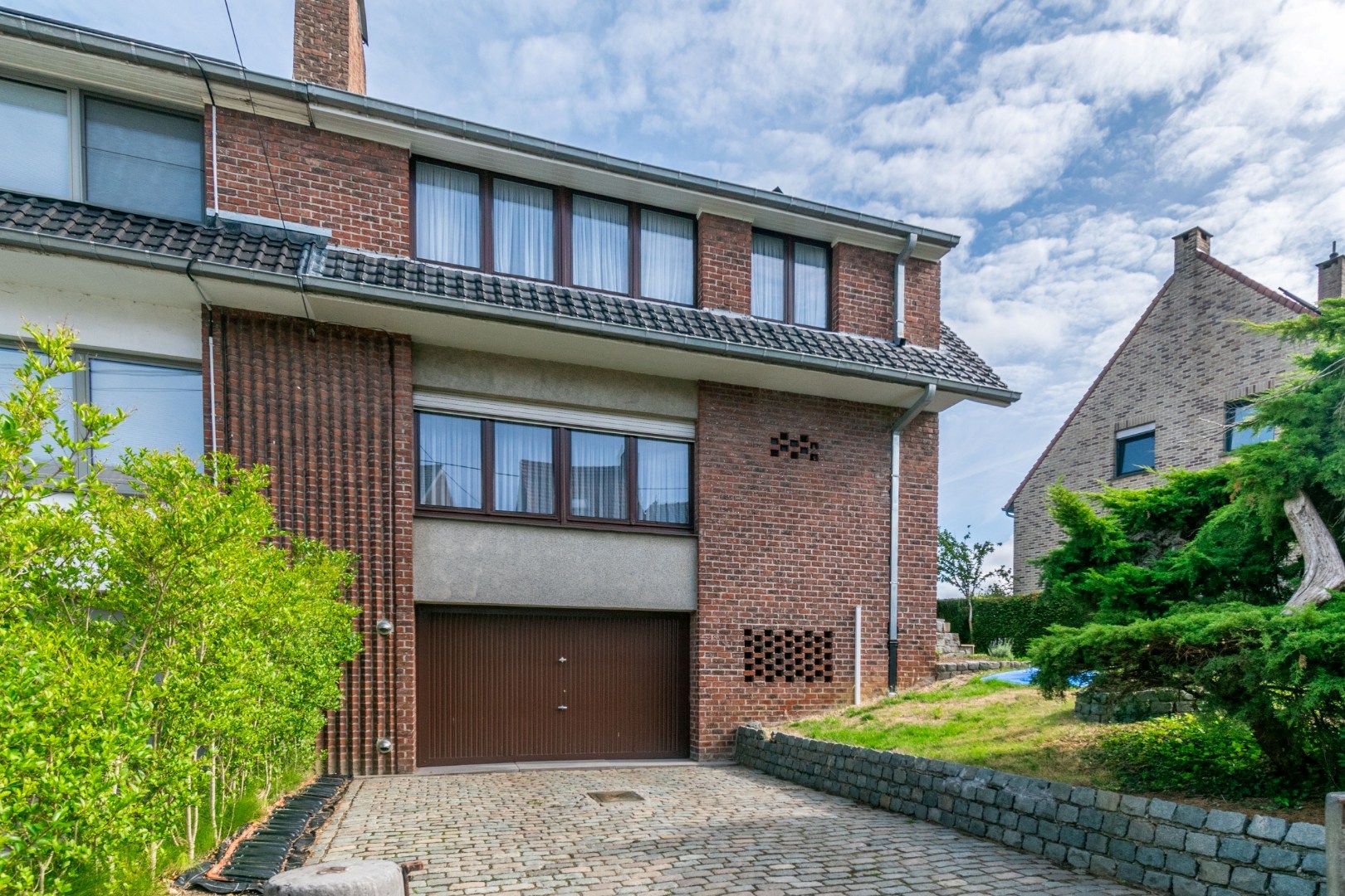 RUIME WONING MET 3 SLAAPKAMERS, GARAGE & TUIN ! - foto 4