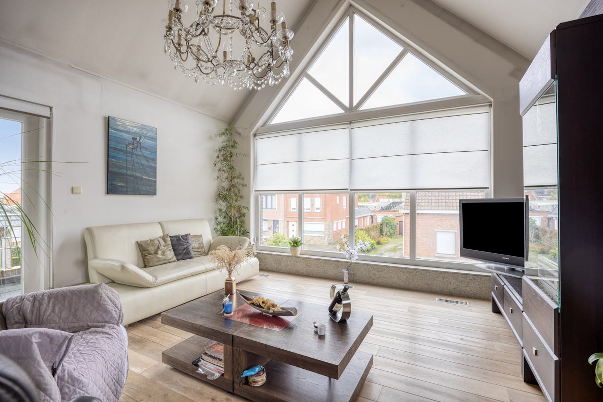 Ruime woning met tuin en handelsruimte of kantoor op glvl - foto 5