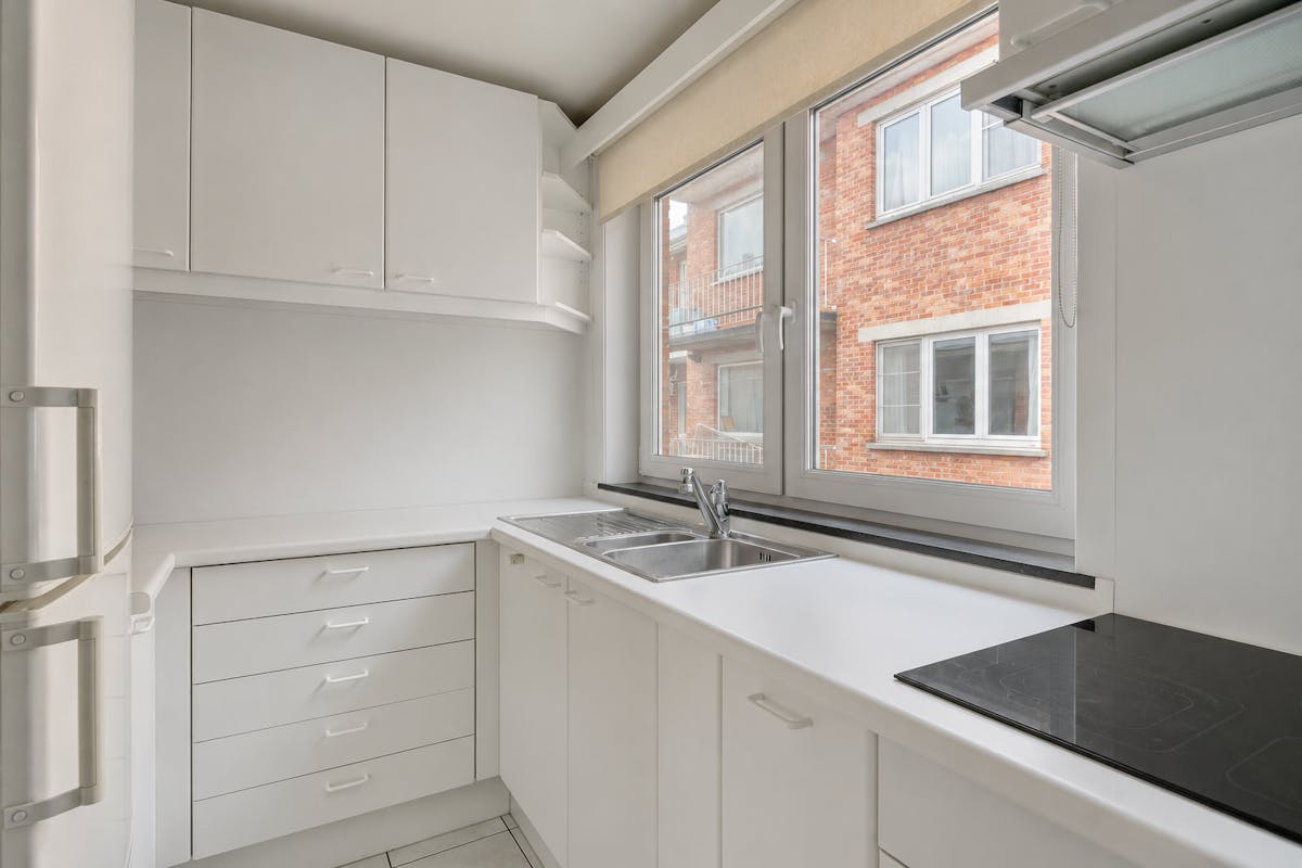 Cosy apartment with parking space in Hasselt - photo 4