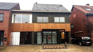 Dit  goed ingedeeld appartement bevindt zich op wandelafstand van het centrum, winkels, scholen en openbaar vervoer.Het appartement, gelegen op de...