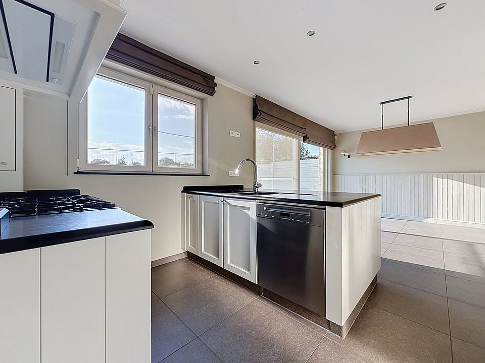 Mooie gezinswoning met 3 slaapkamers - foto 4